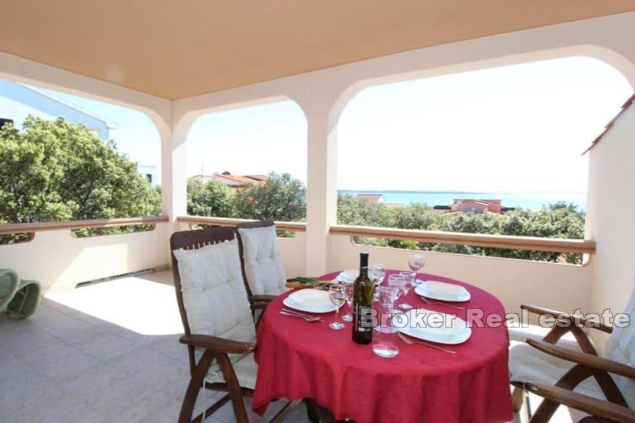 Apartment house with sea view