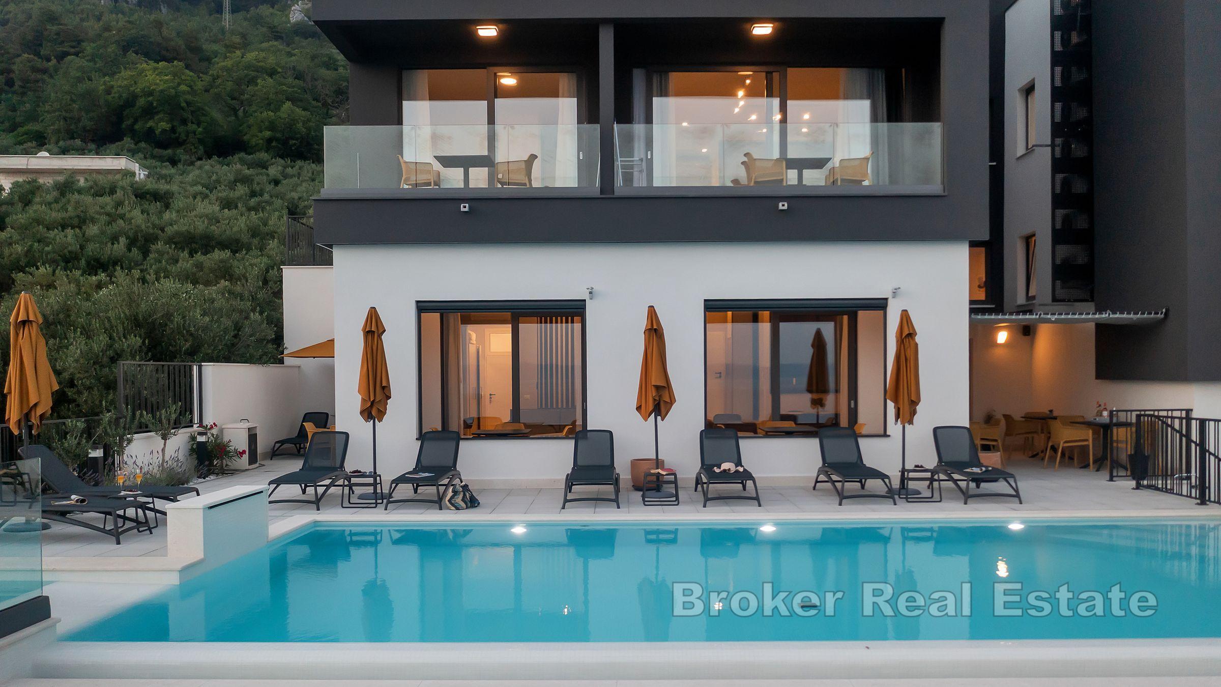 Immobilier de luxe avec vue dégagée sur la mer