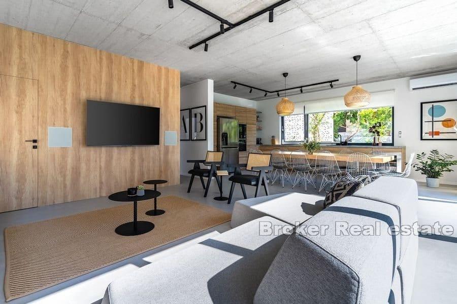 Moderne Villa mit Pool