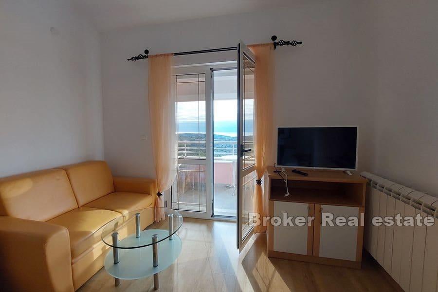 Dom apartamentowy z basenem