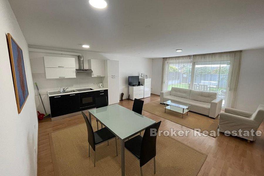 Zenta, apartments for long-term rent