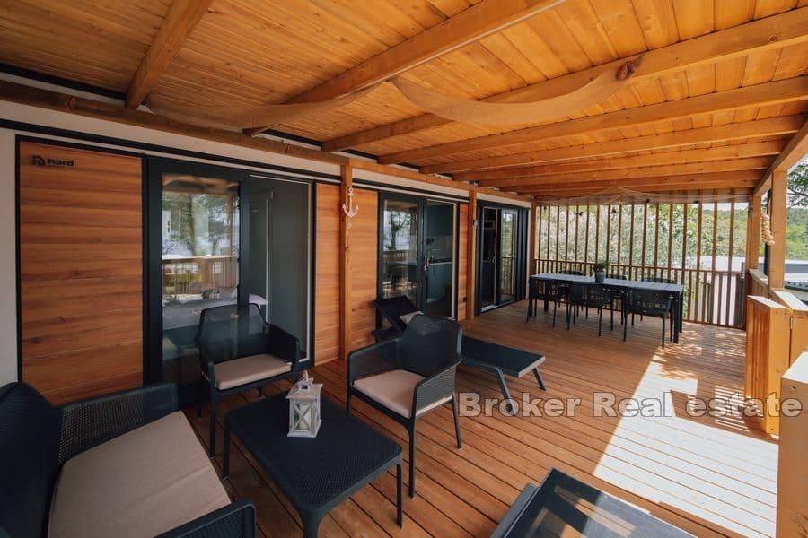 Mobil-homes dans une station touristique