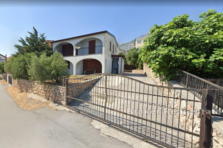 Apartment house with open sea view