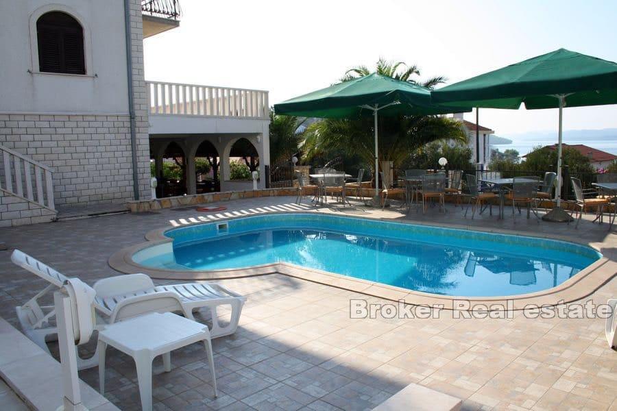 Litet hotell med restaurang