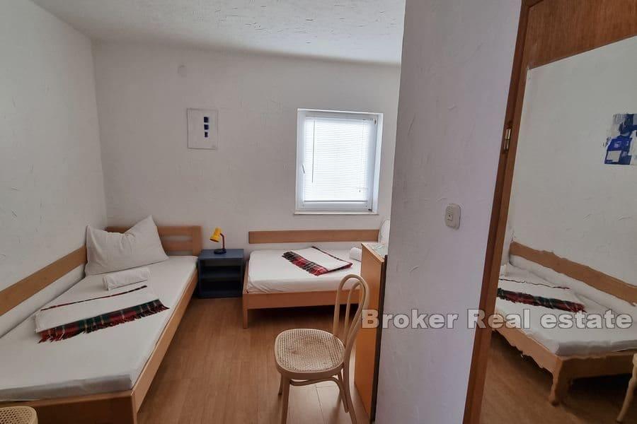 Palazzina vicino alla spiaggia e al centro