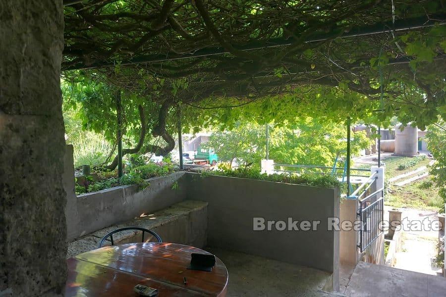 Detached house in a quiet location