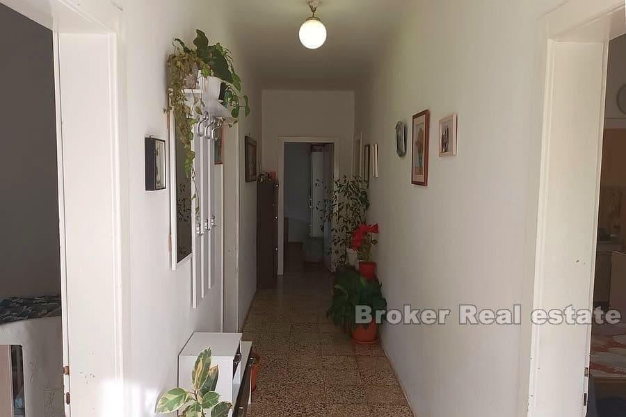 Detached house in a quiet location