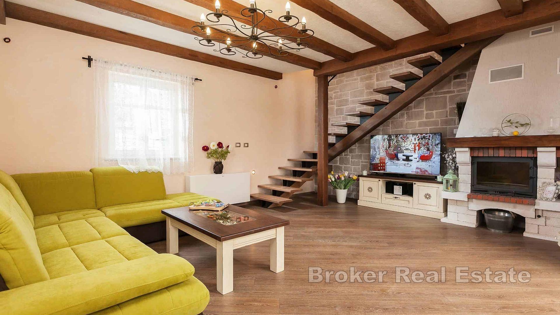 Kamena vila s otvorenim pogledom na more