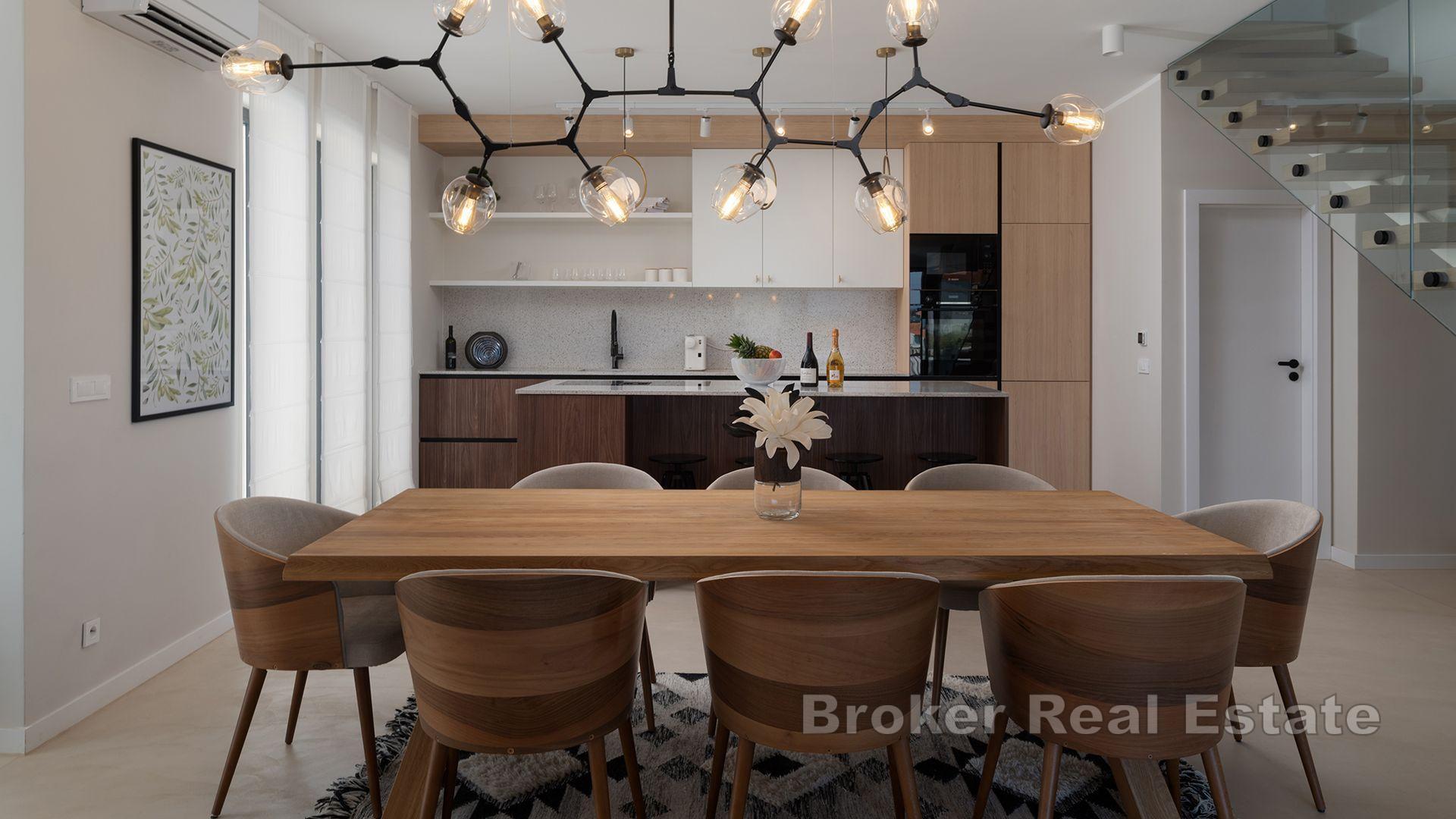 Villa mit Pool in Meeresnähe