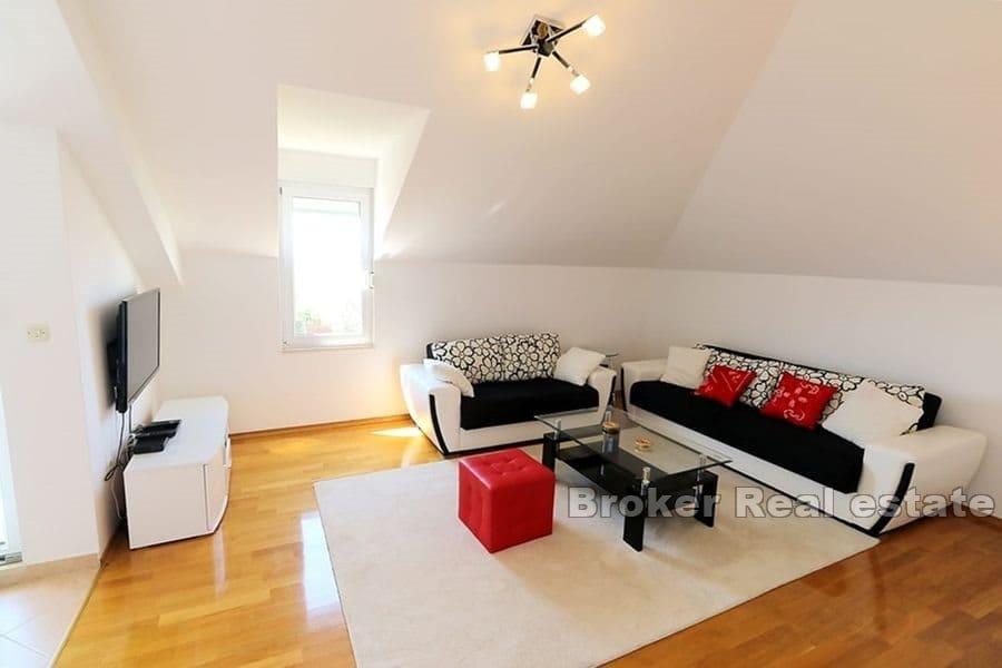 Meje, třípokojový apartmán s výhledem na moře