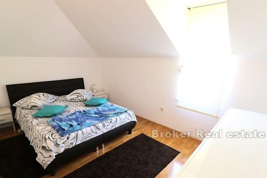 Meje, třípokojový apartmán s výhledem na moře