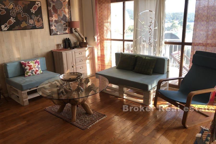 Apartment with open sea view