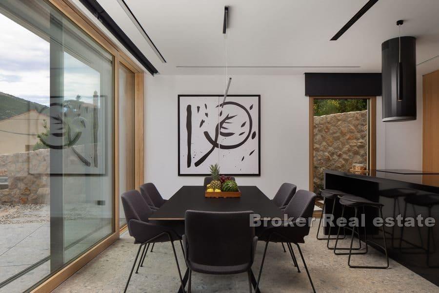 Luxusní vila s bazénem