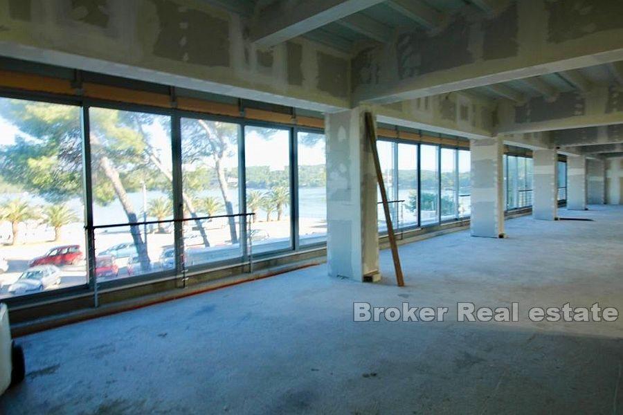 Commercial space first row to the sea