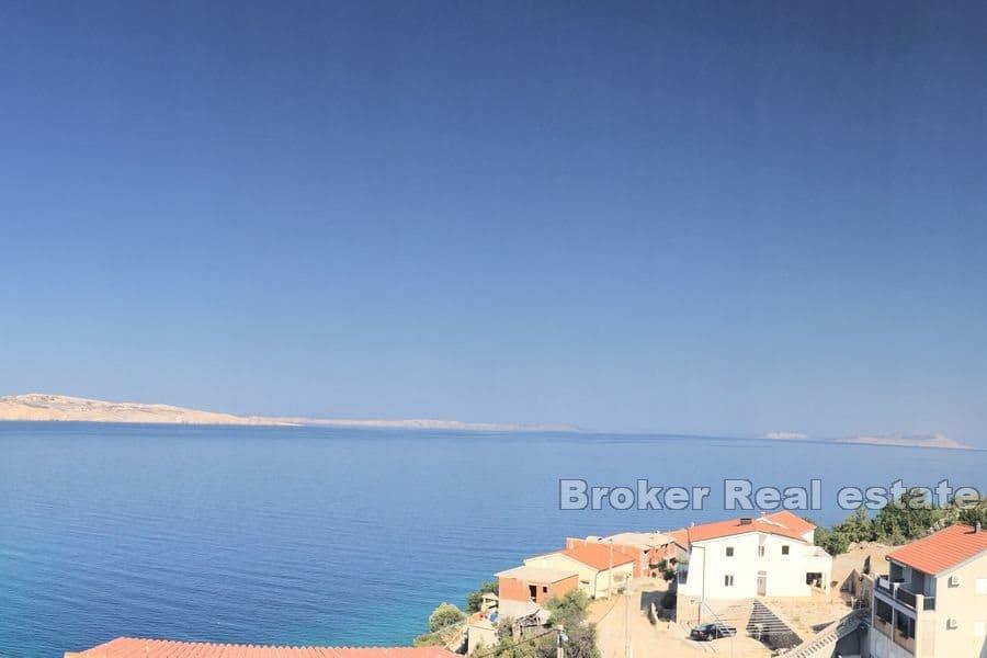 Apartment with open sea view