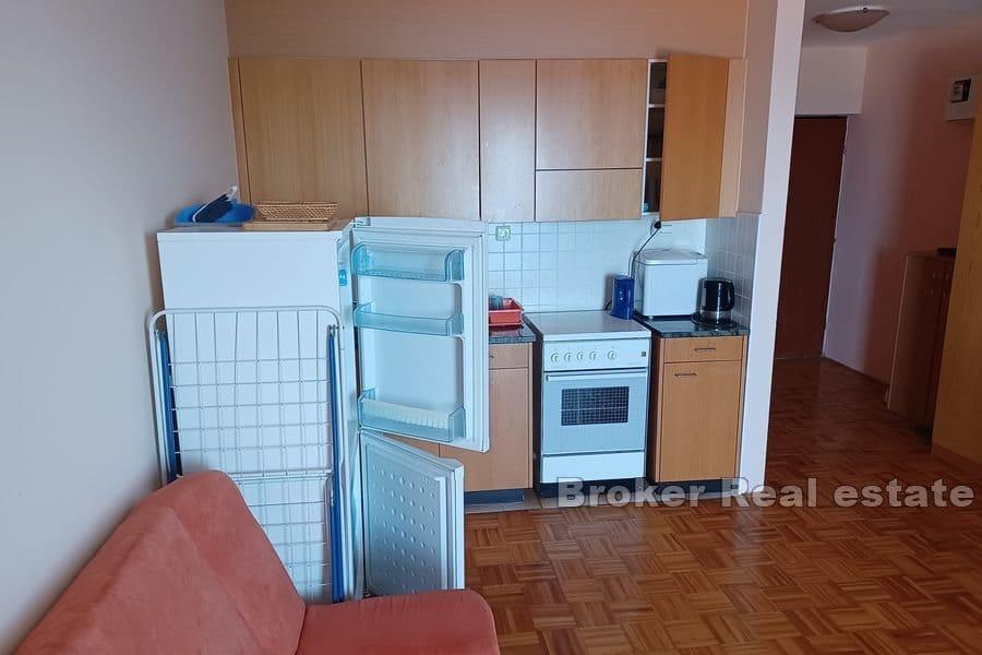 Apartment with open sea view