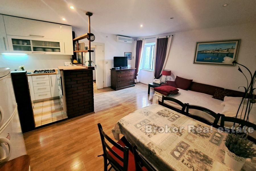Appartement de quatre pièces dans le centre ancien