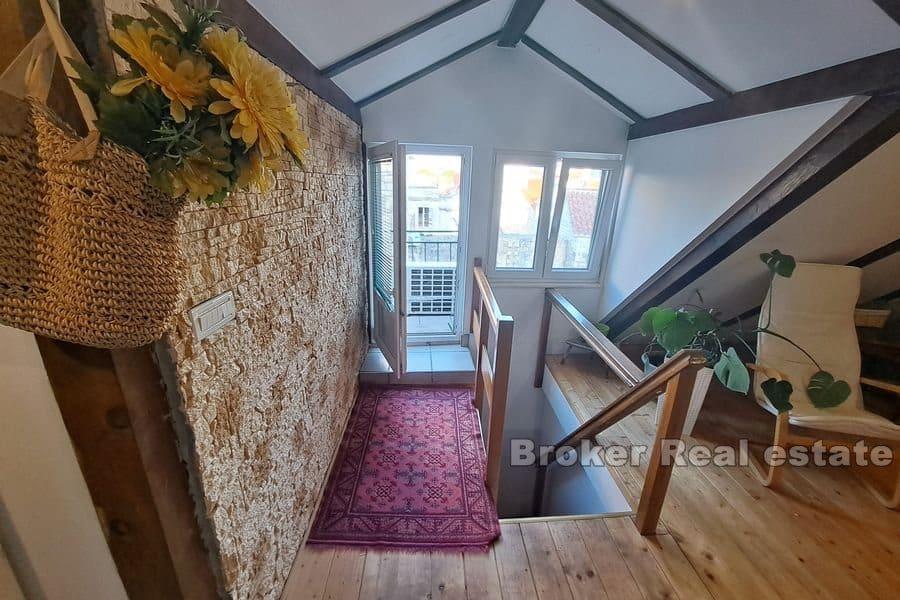 Appartement de quatre pièces dans le centre ancien