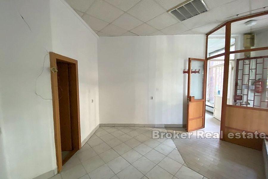 Commercial space on the ground floor