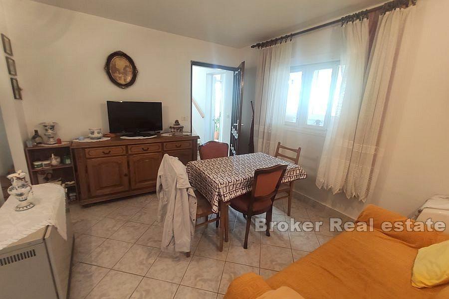 Apartment in the first row to the sea