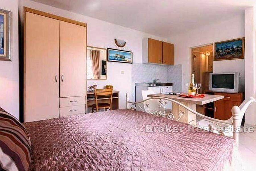 Maison première rangée de la mer