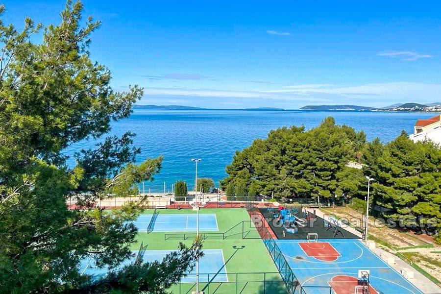 Luksuzni apartman s prekrasnim pogledom na more