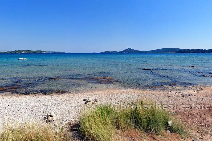 Atterra in prima fila verso la zona di mare R1