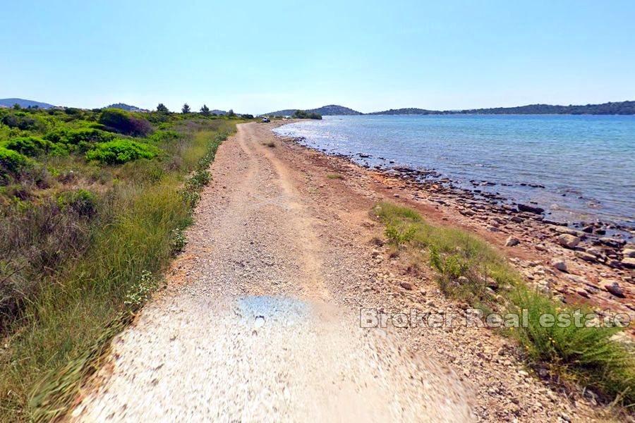 Land første rad til sjøsone R1