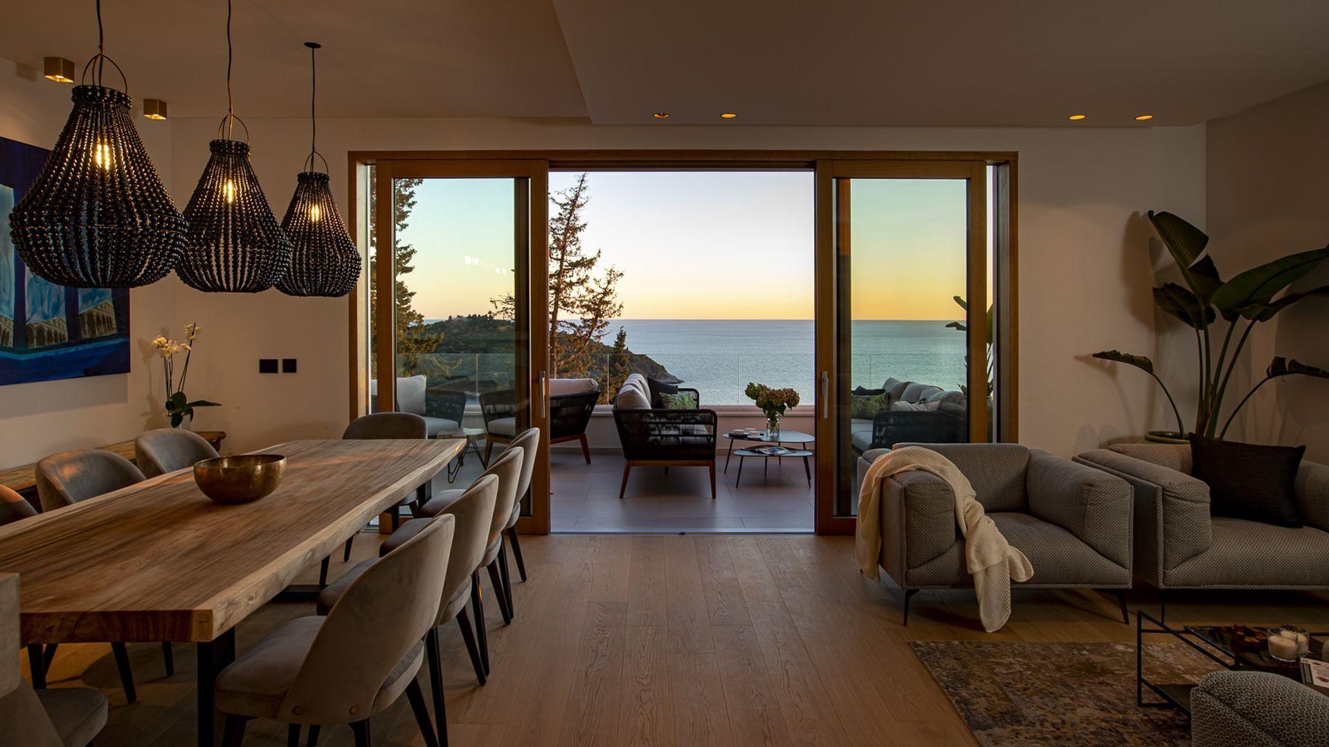 Vila s otevřeným výhledem na moře