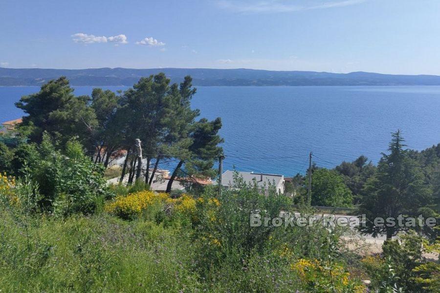 Land with a project and sea view