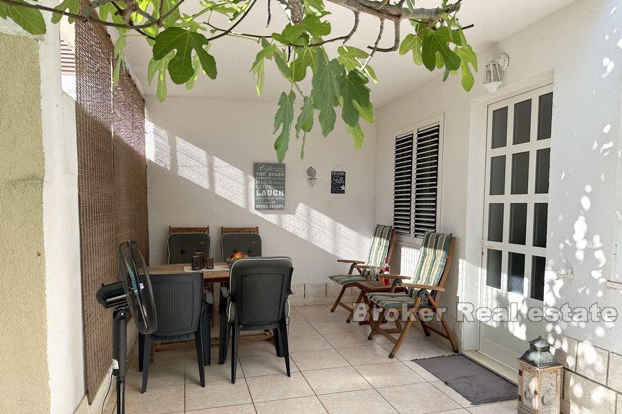 Appartement deuxième rangée de la mer