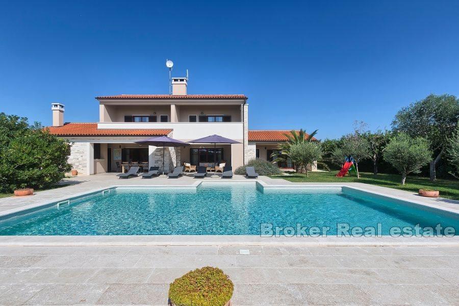 Moderní vila s bazénem