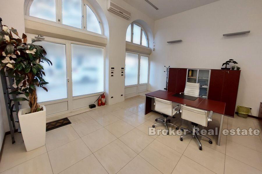 Manuš - Office space in a great location