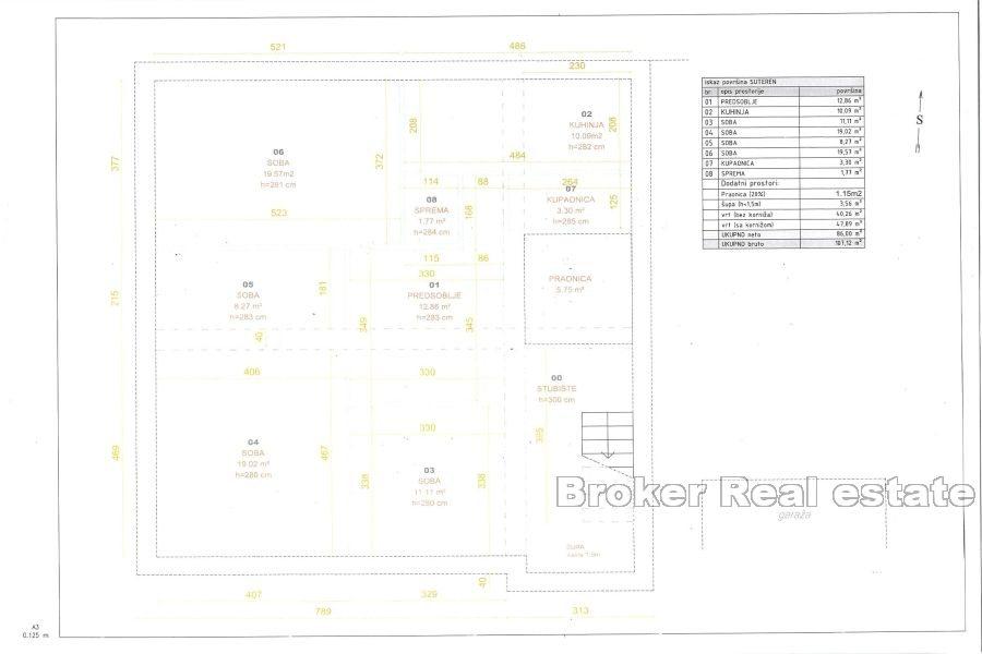 Четырехкомнатная квартира в исключительном месте