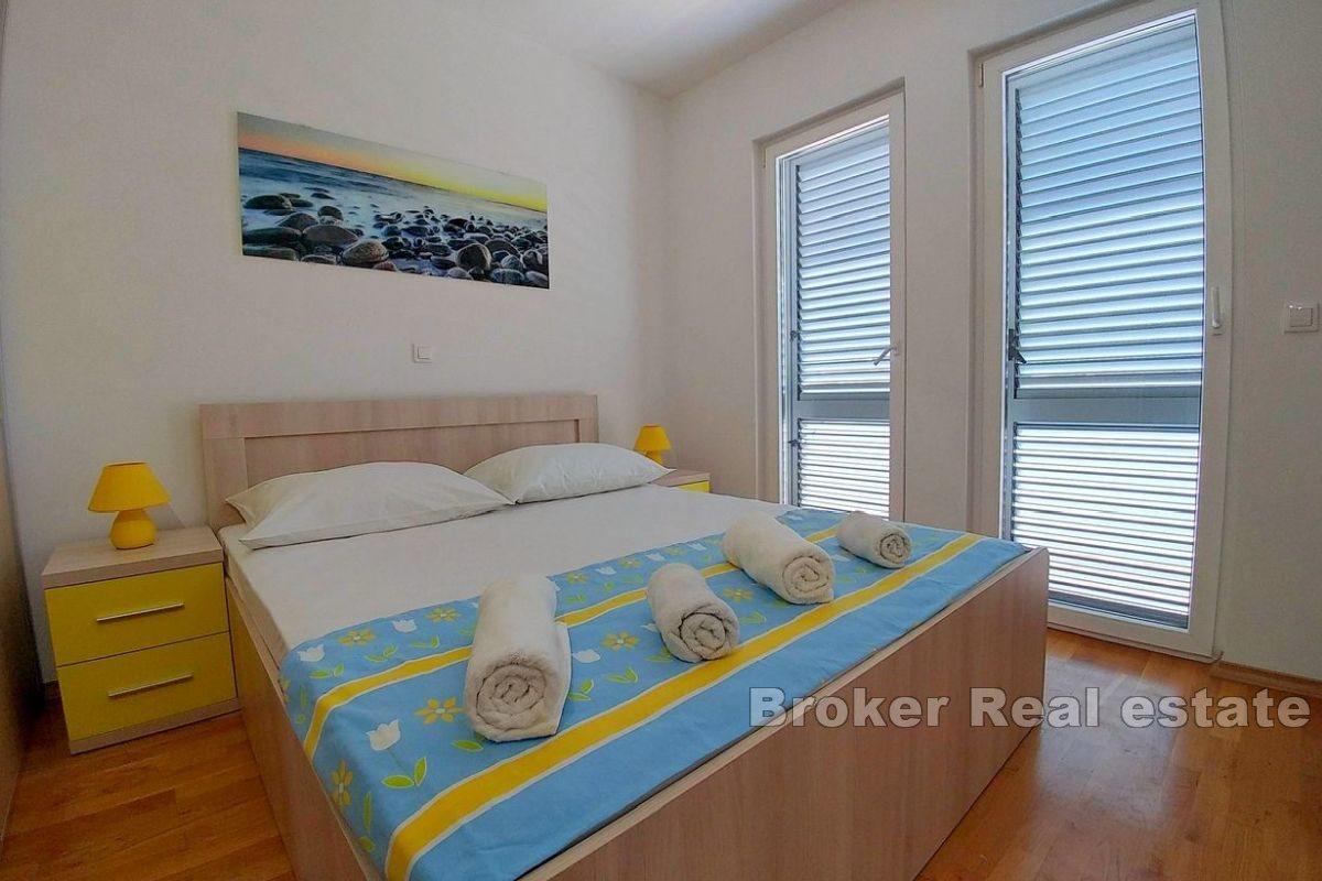 Un bellissimo appartamento con tre camere da letto in un'ottima posizione