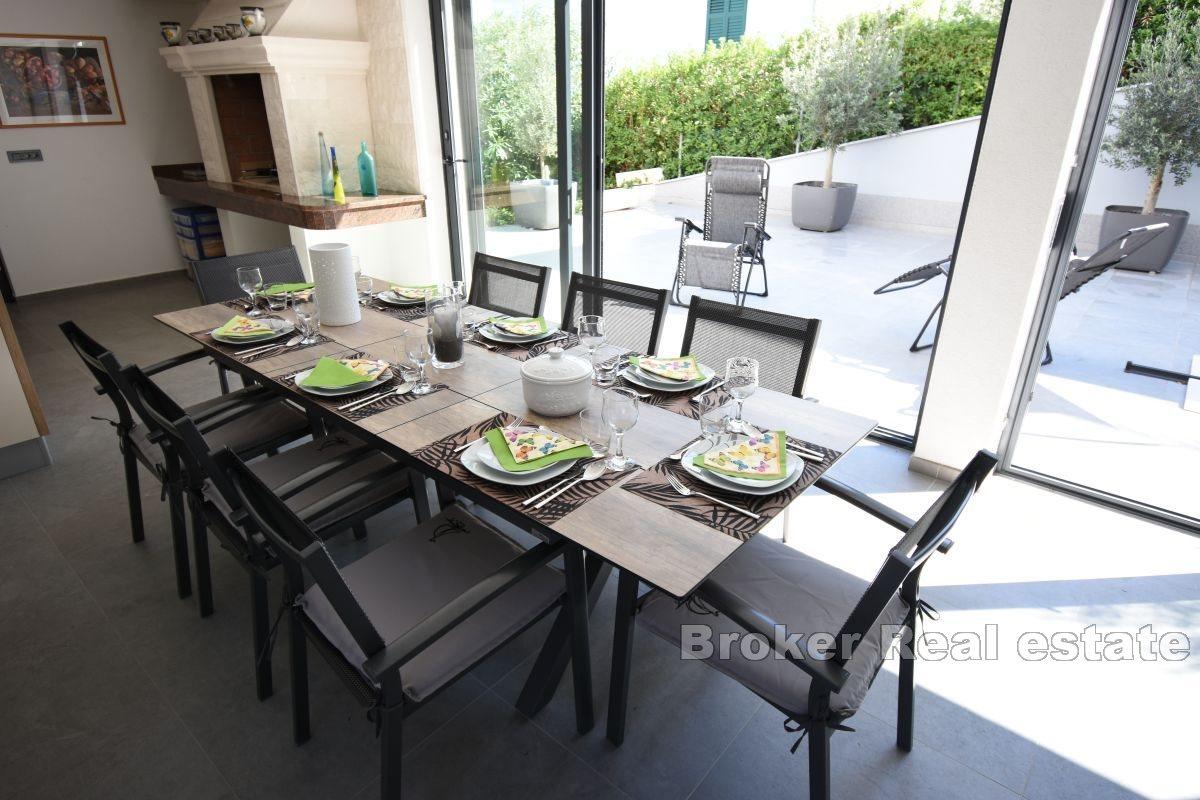 Piękny dom z widokiem na morze