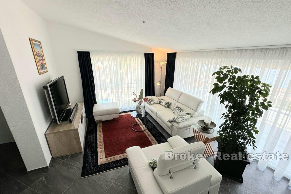 Piękny dom z widokiem na morze