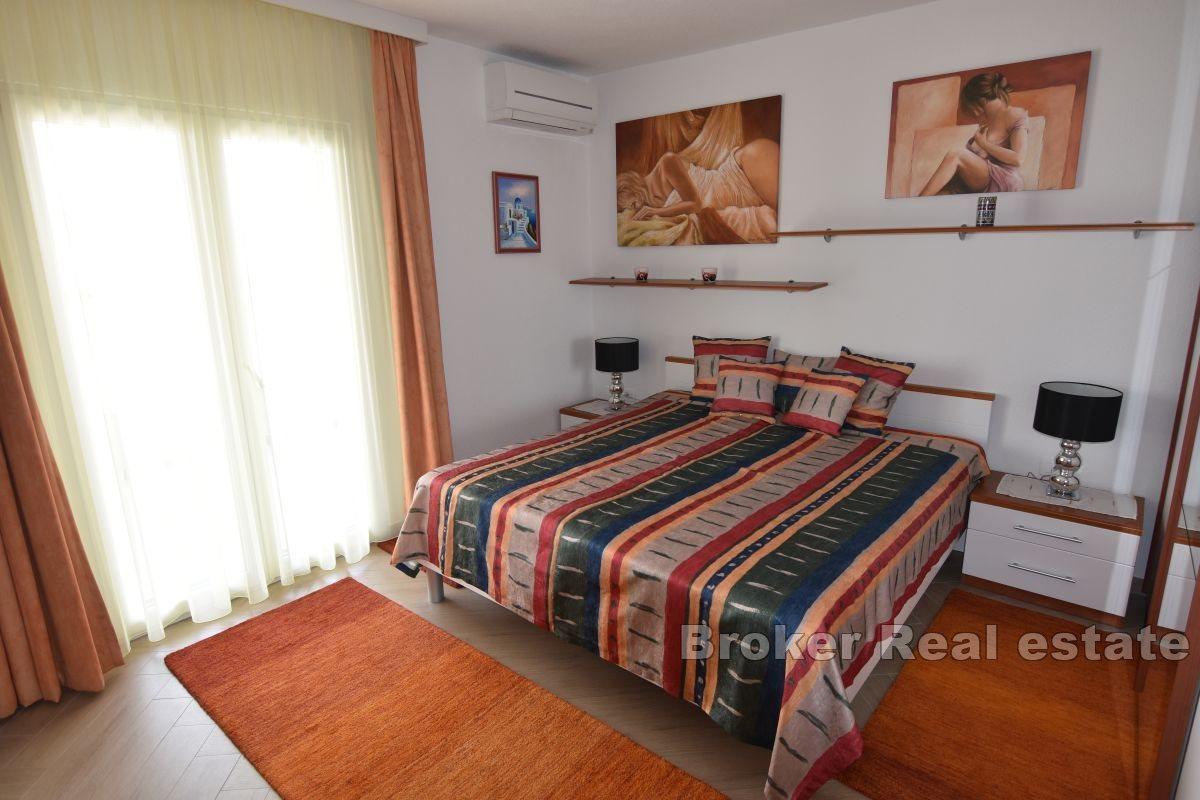 Krásný dům s výhledem na moře