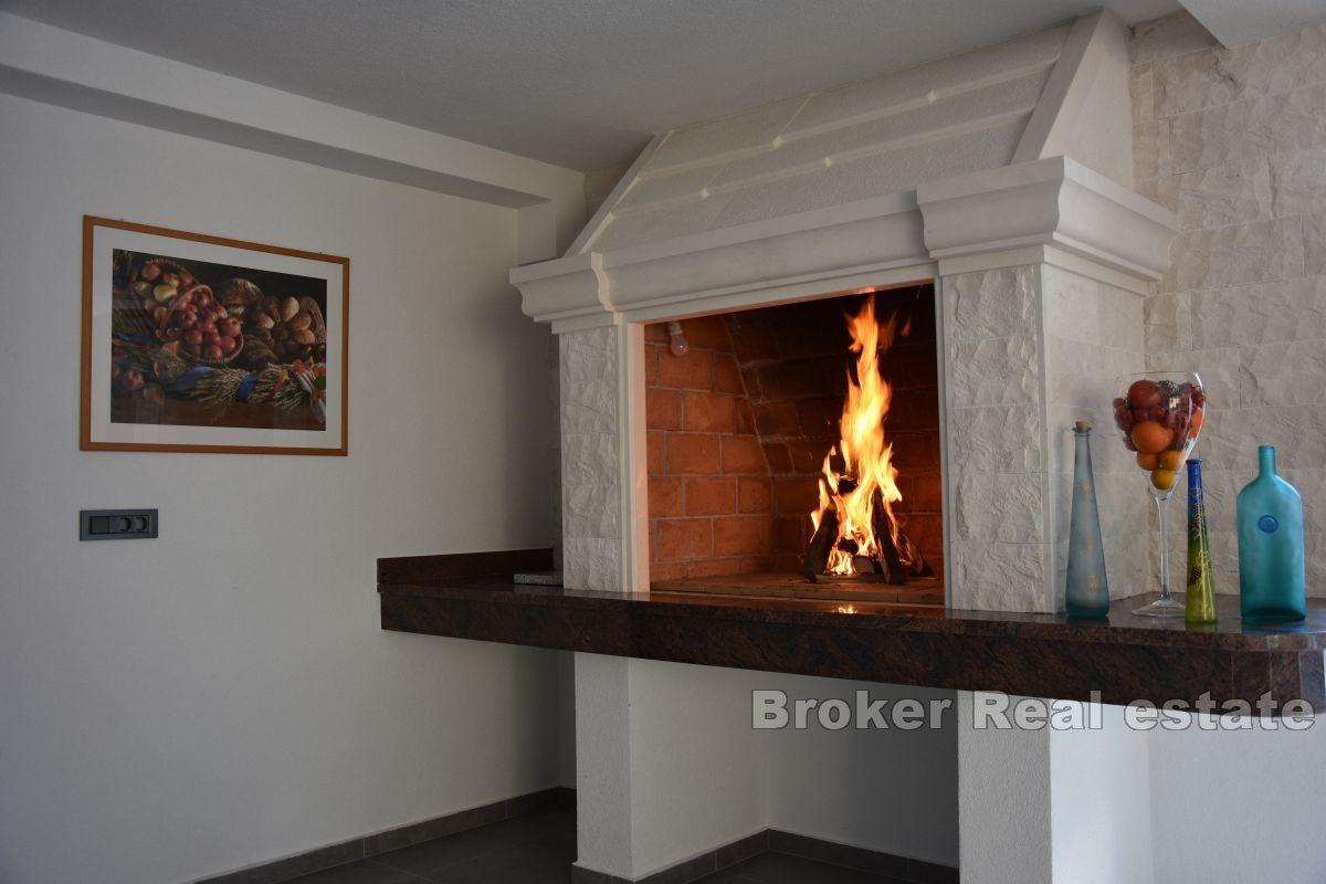 Krásný dům s výhledem na moře