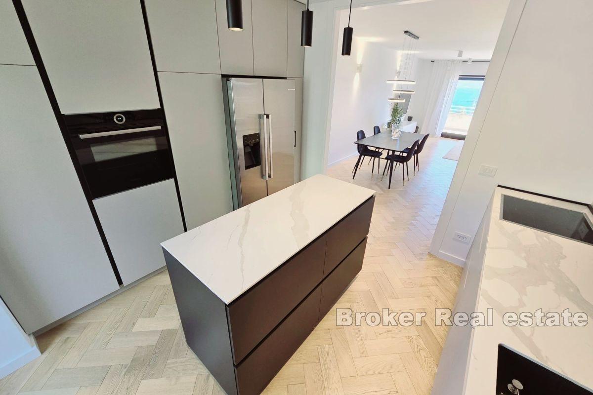 Modern three-bedroom apartment with a sea view