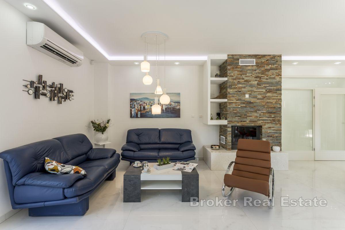 Luksus villa med basseng