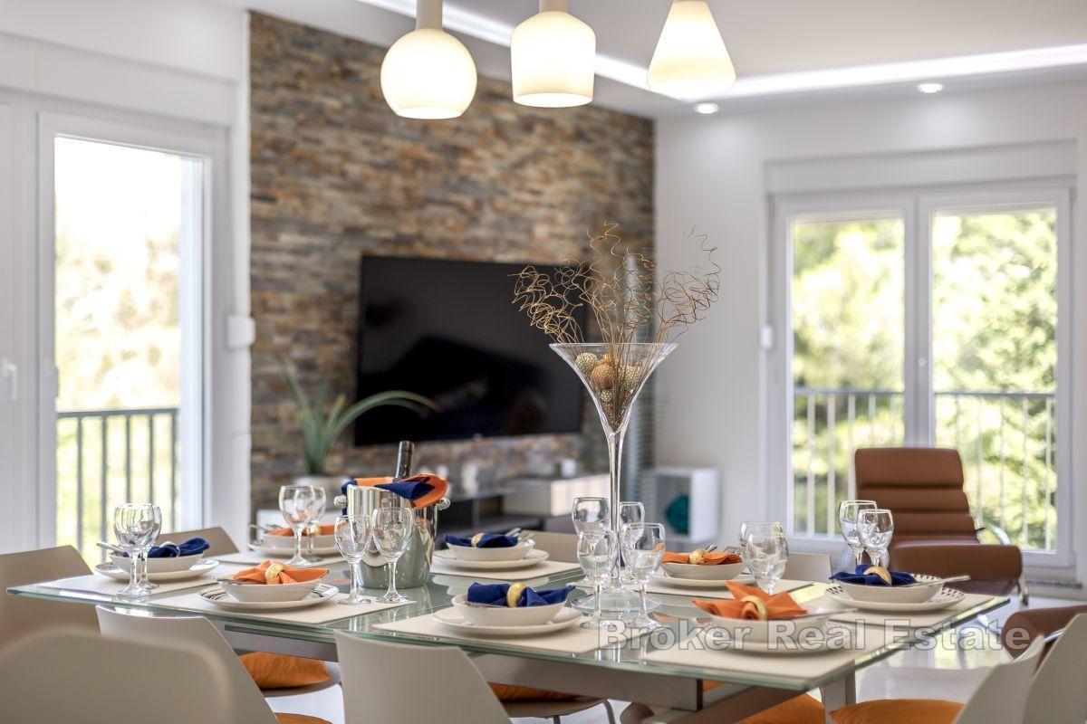 Luksus villa med basseng