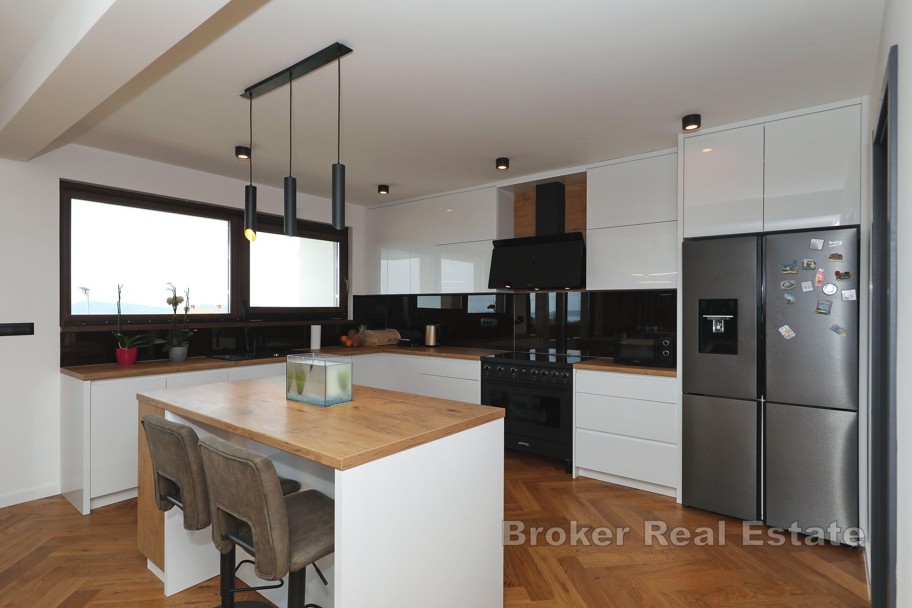 Необыкновенная вилла с видом на море