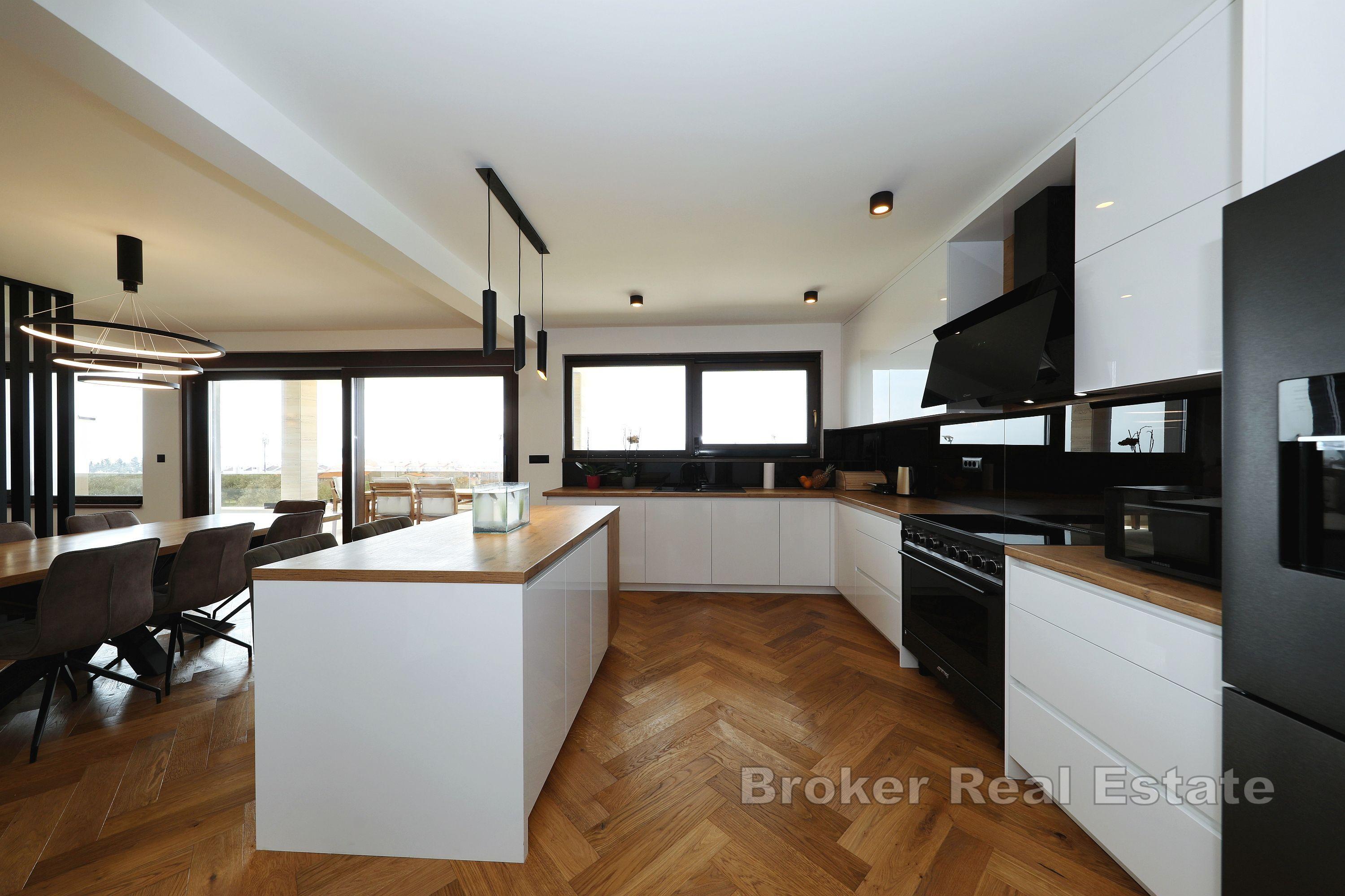 Необыкновенная вилла с видом на море