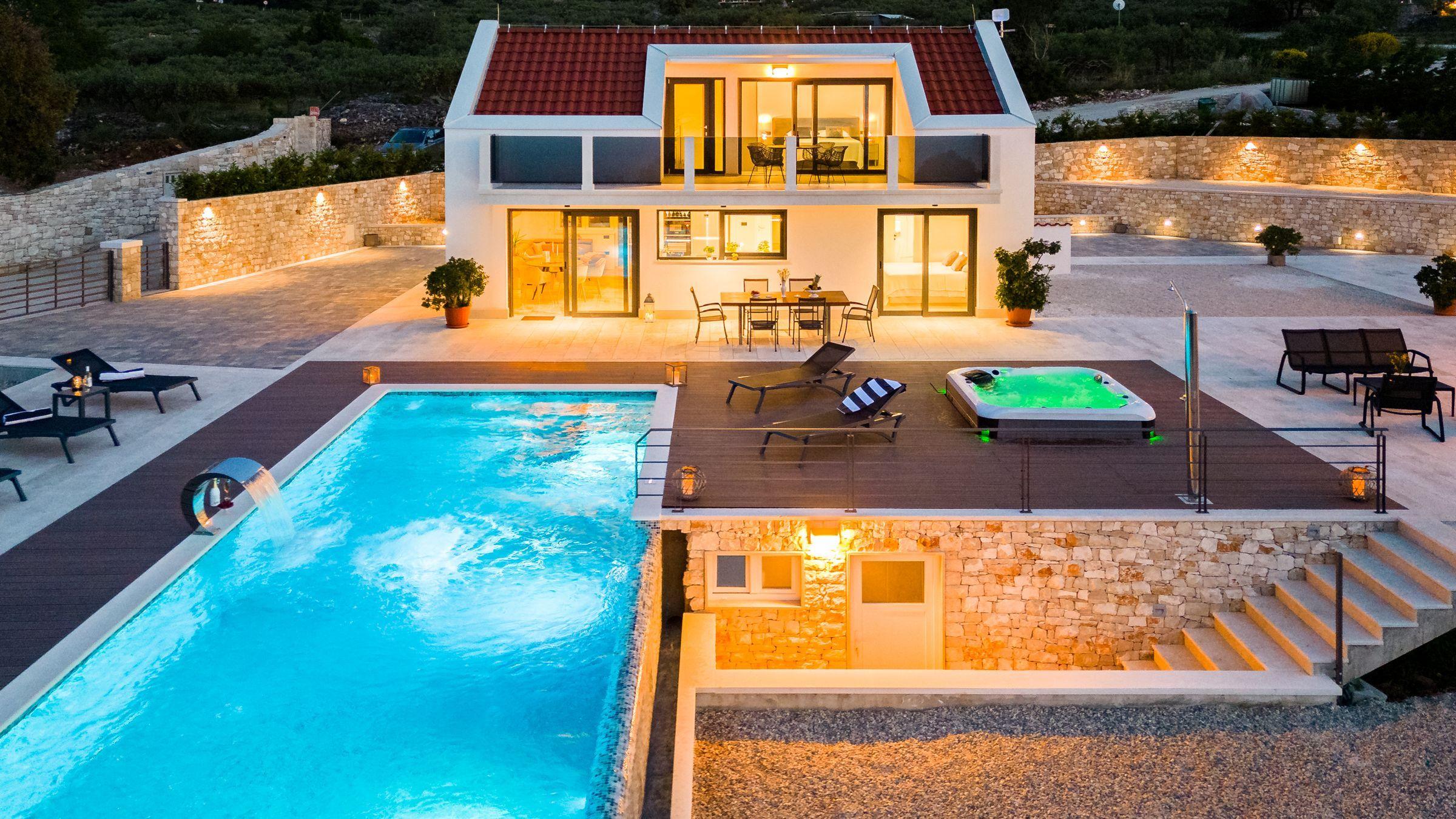 En unik villa med pool