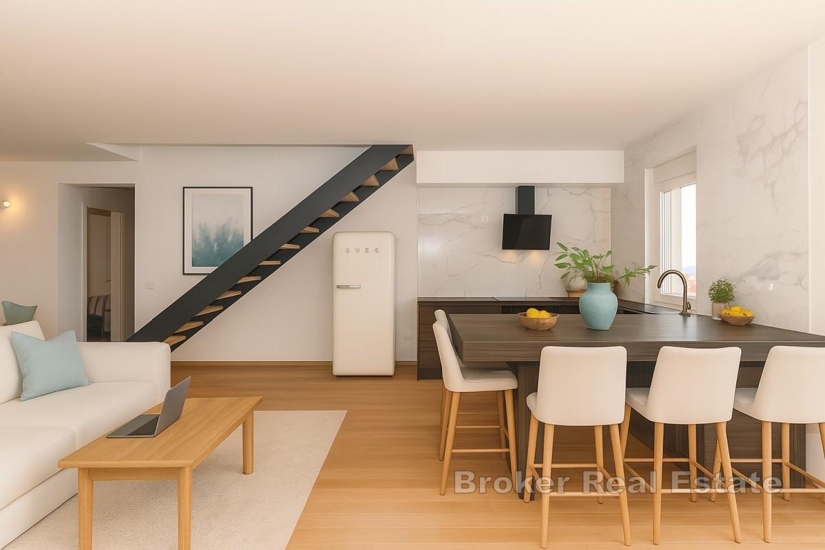 Geräumiges Penthouse mit Meerblick