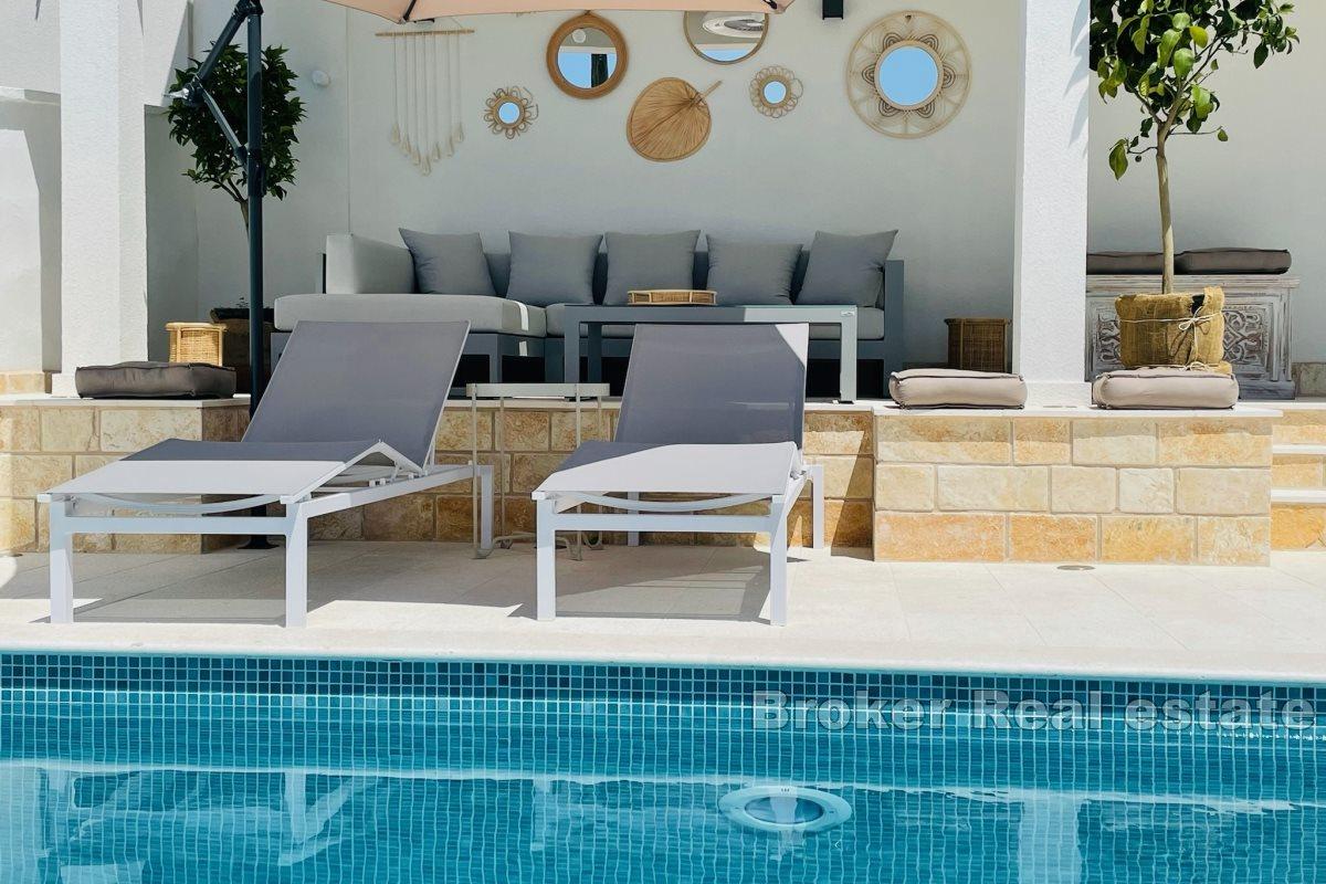 Mehrfamilienhaus mit Meerblick