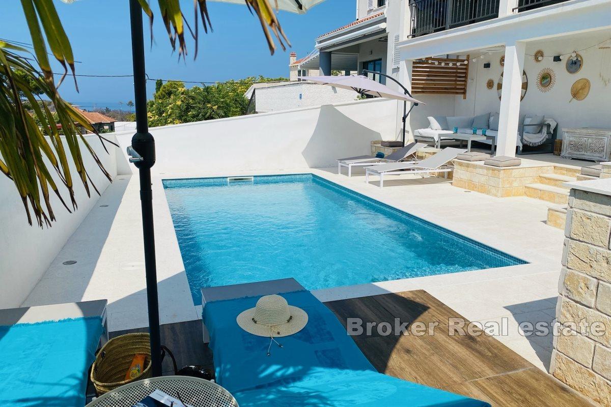 Mehrfamilienhaus mit Meerblick