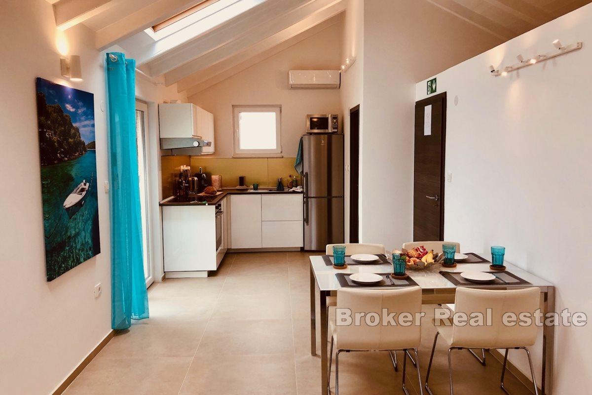 Mehrfamilienhaus mit Meerblick