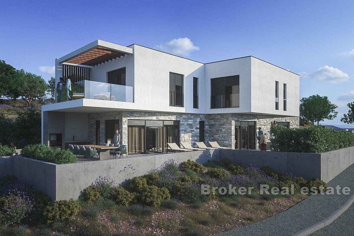 Neu gebaute Villa mit Pool und Meerblick